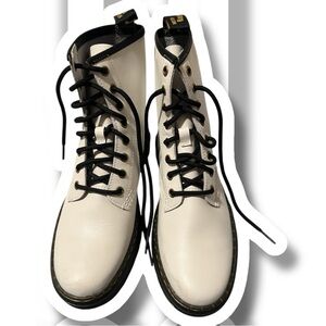 Dr Martens , Stylish White Leather Boots with Black Laces